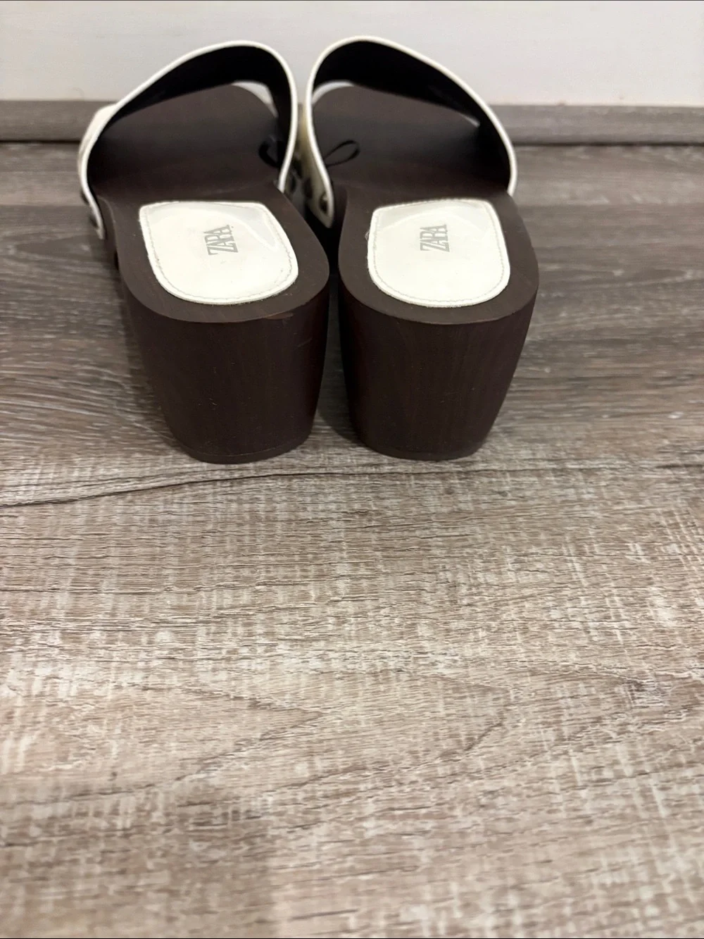 Zara White Patent Slide Sandals with Dark Brown Platform - Picture 3 of 9